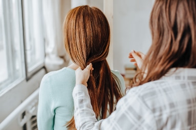 Contrôle de pou sur cheveux